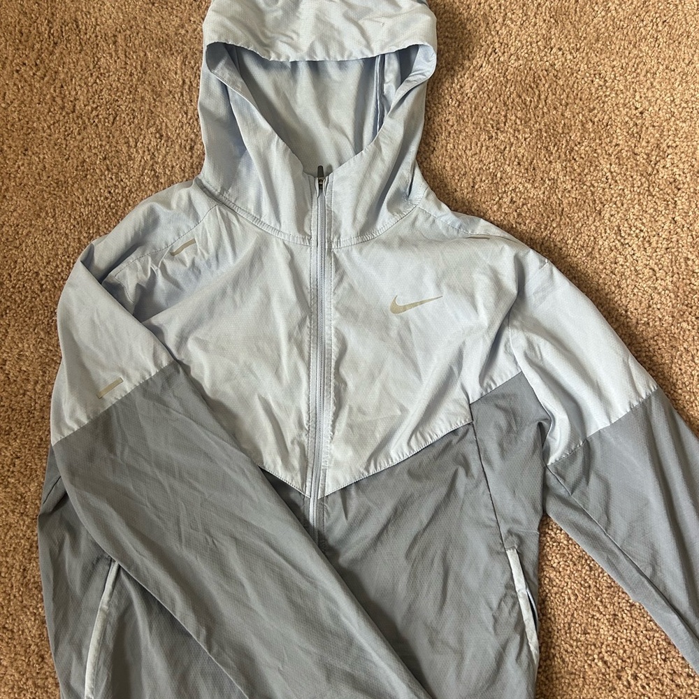 Nike Packable Windrunner Jacket - image 2